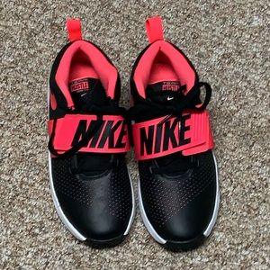 Nike youth basketball shoes